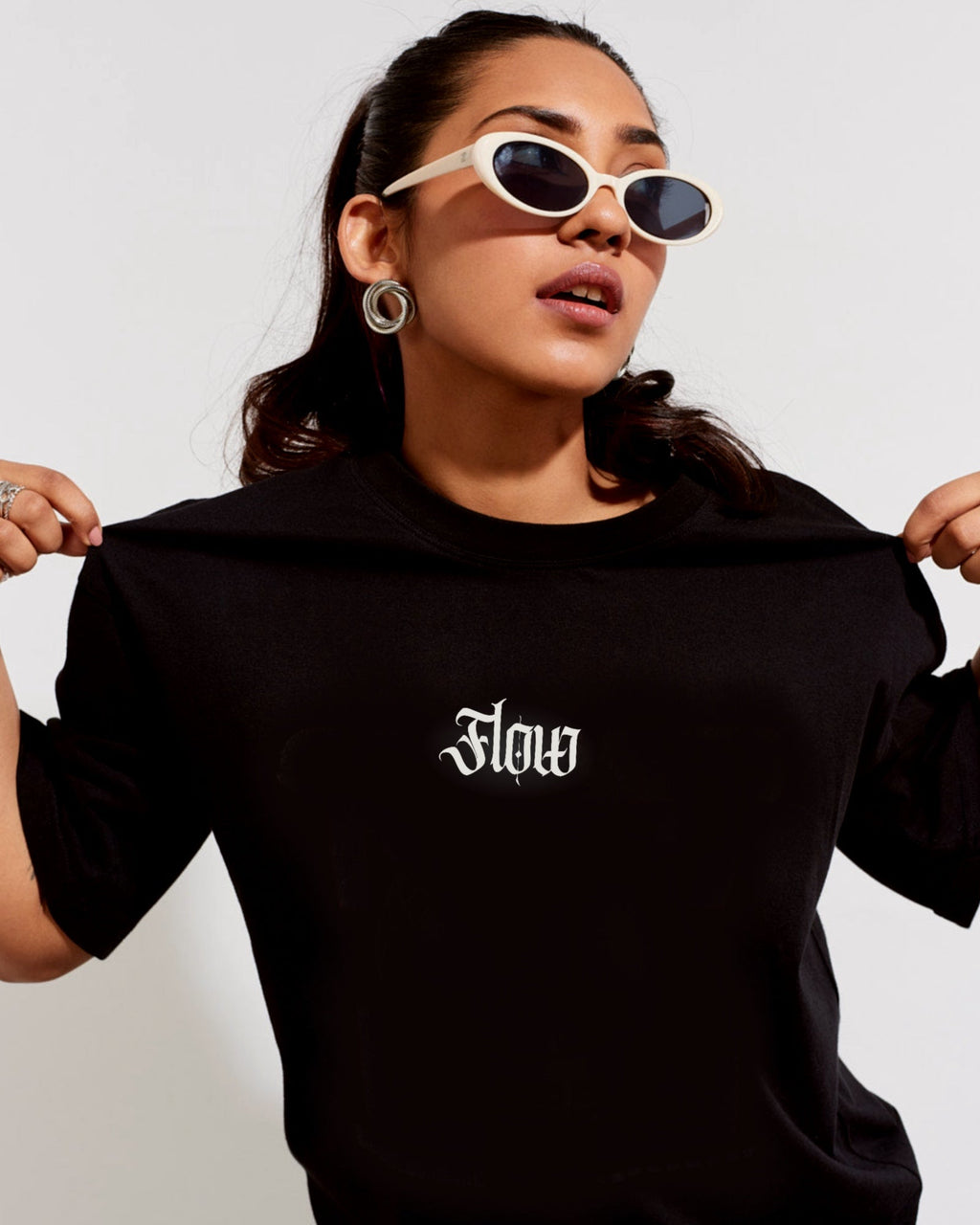 Flow  - Round Neck T-shirt