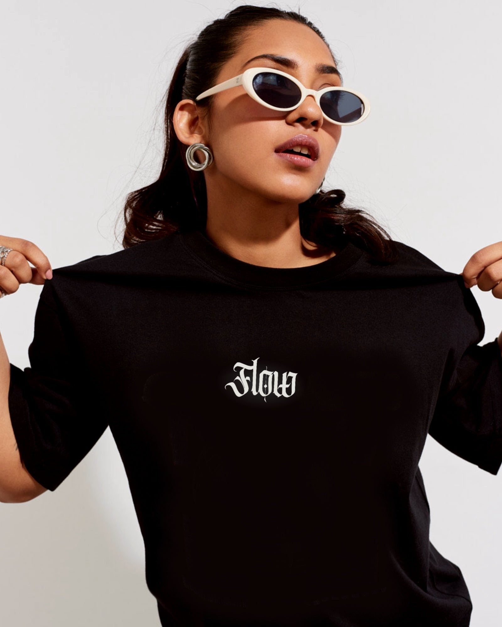 Flow  - Round Neck T-shirt