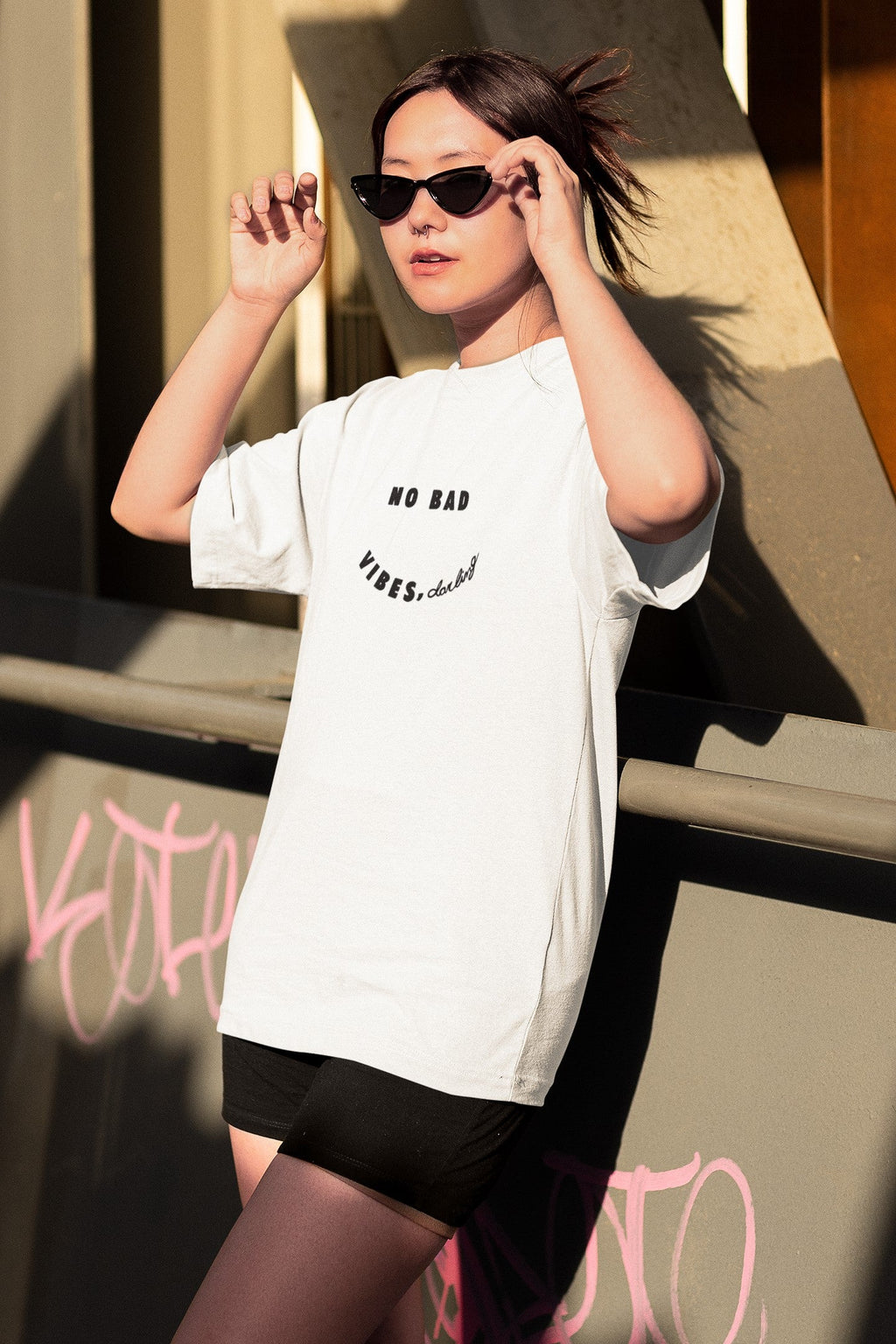 No bad vibes  - Oversized T-shirt