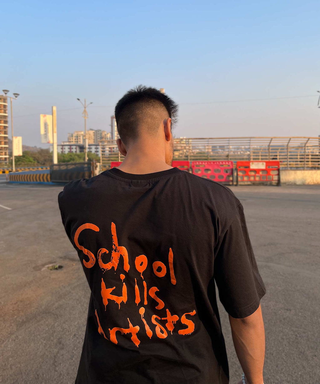 School Kills Artists - Oversized T-shirt